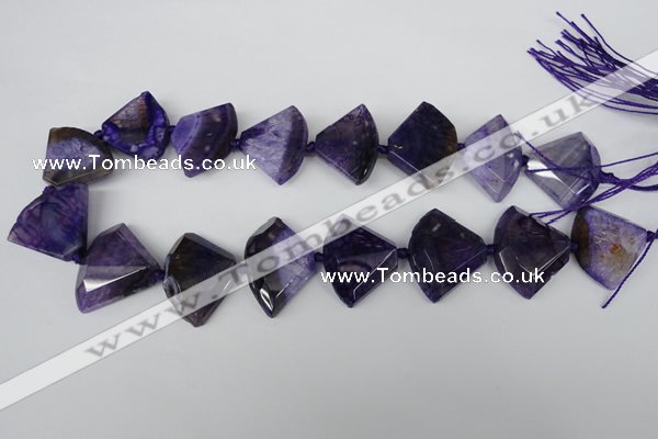 CAG5583 15 inches 20*30mm faceted triangle dragon veins agate beads