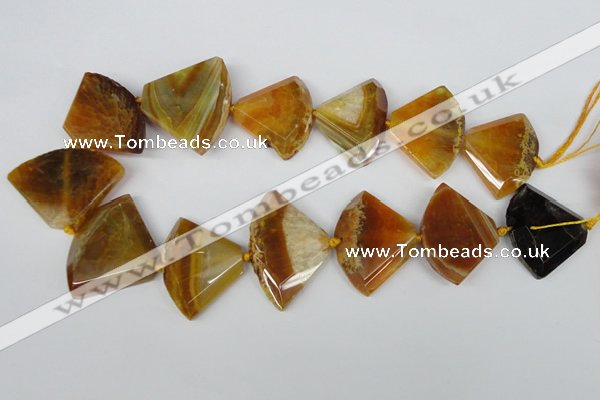 CAG5586 15 inches 30*40mm faceted triangle dragon veins agate beads