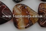 CAG6076 15.5 inches 30mm wavy triangle dragon veins agate beads