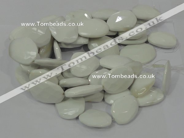 CAG731 15.5 inches 30*45mm faceted freeform white agate beads