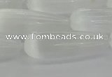 CCA358 15.5 inches 10*30mm teardrop white calcite gemstone beads