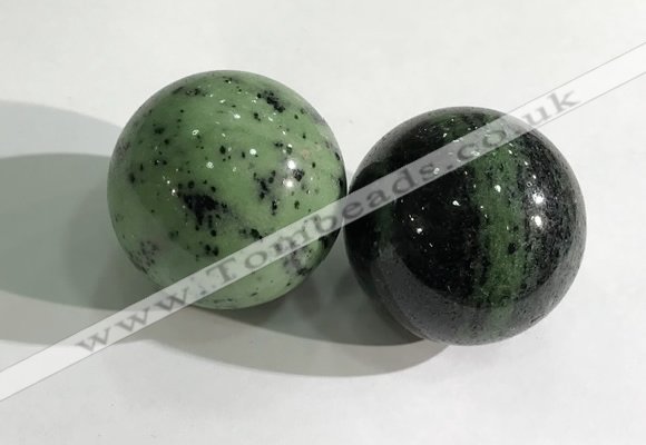 CDN1238 40mm round ruby zoisite decorations wholesale