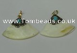 CGP287 35*50mm fan-shaped pearl shell pendants wholesale