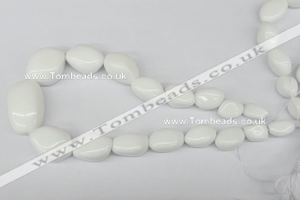 CNG72 15.5 inches 10*16mm - 25*35mm nuggets white agate beads