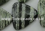 CSJ130 15.5 inches 30*30mm faceted triangle green silver line jasper beads